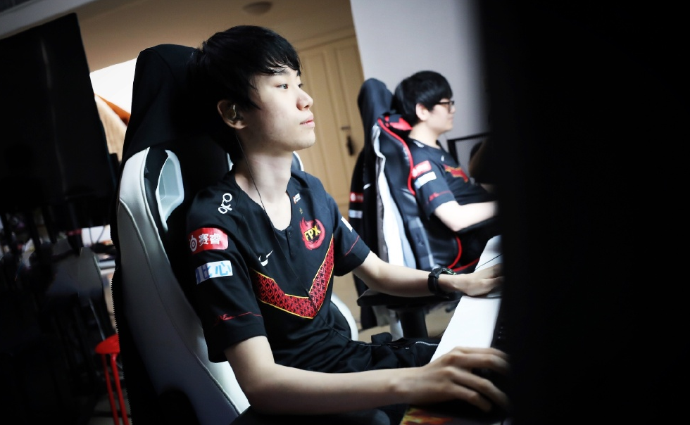 米兰体育网页版-汉堡连胜势头遭遇瓶颈，主帅寻找突破口