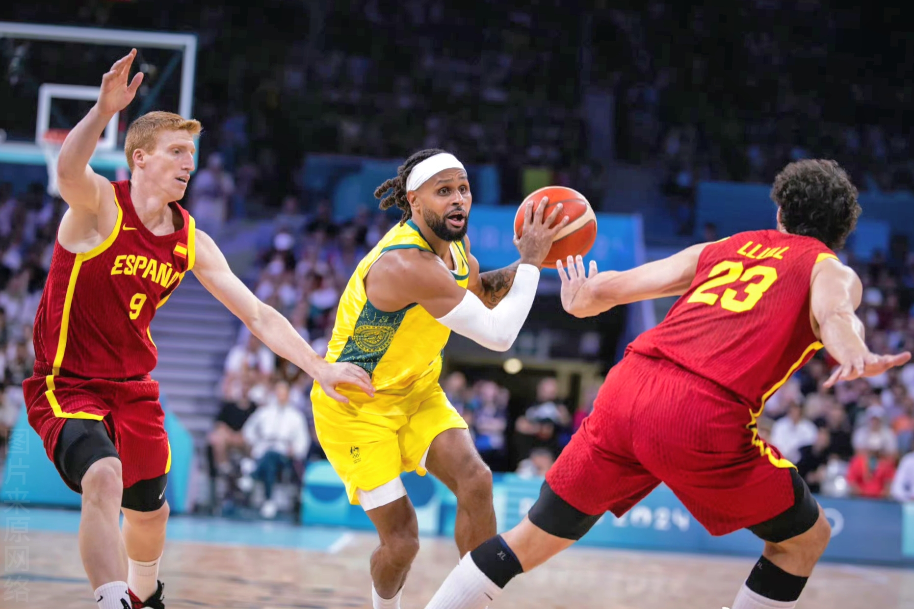 关于西班牙凭借临场绝杀澳大利亚的信息