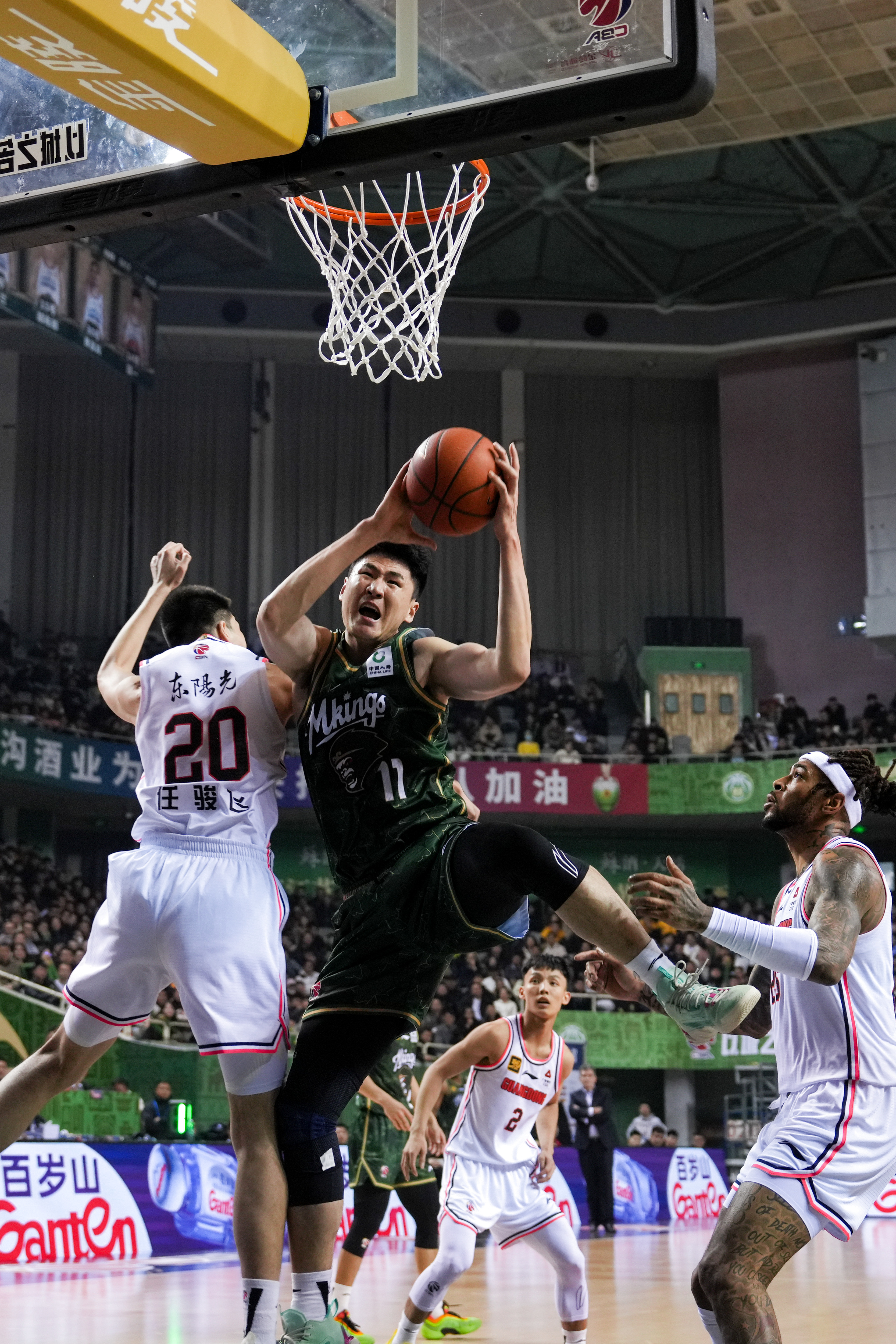 关于江苏男篮展现实力，轻松赢得比赛的信息