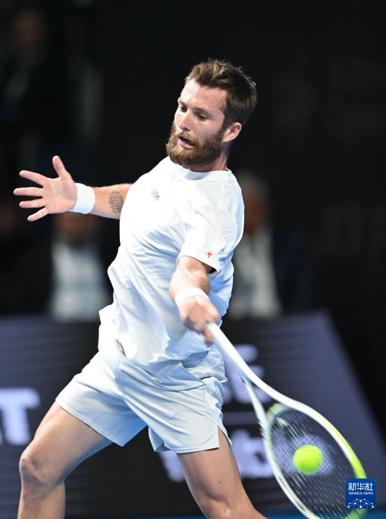 美国网球队完胜法国网球队，梅德韦杰夫爆发神勇的简单介绍