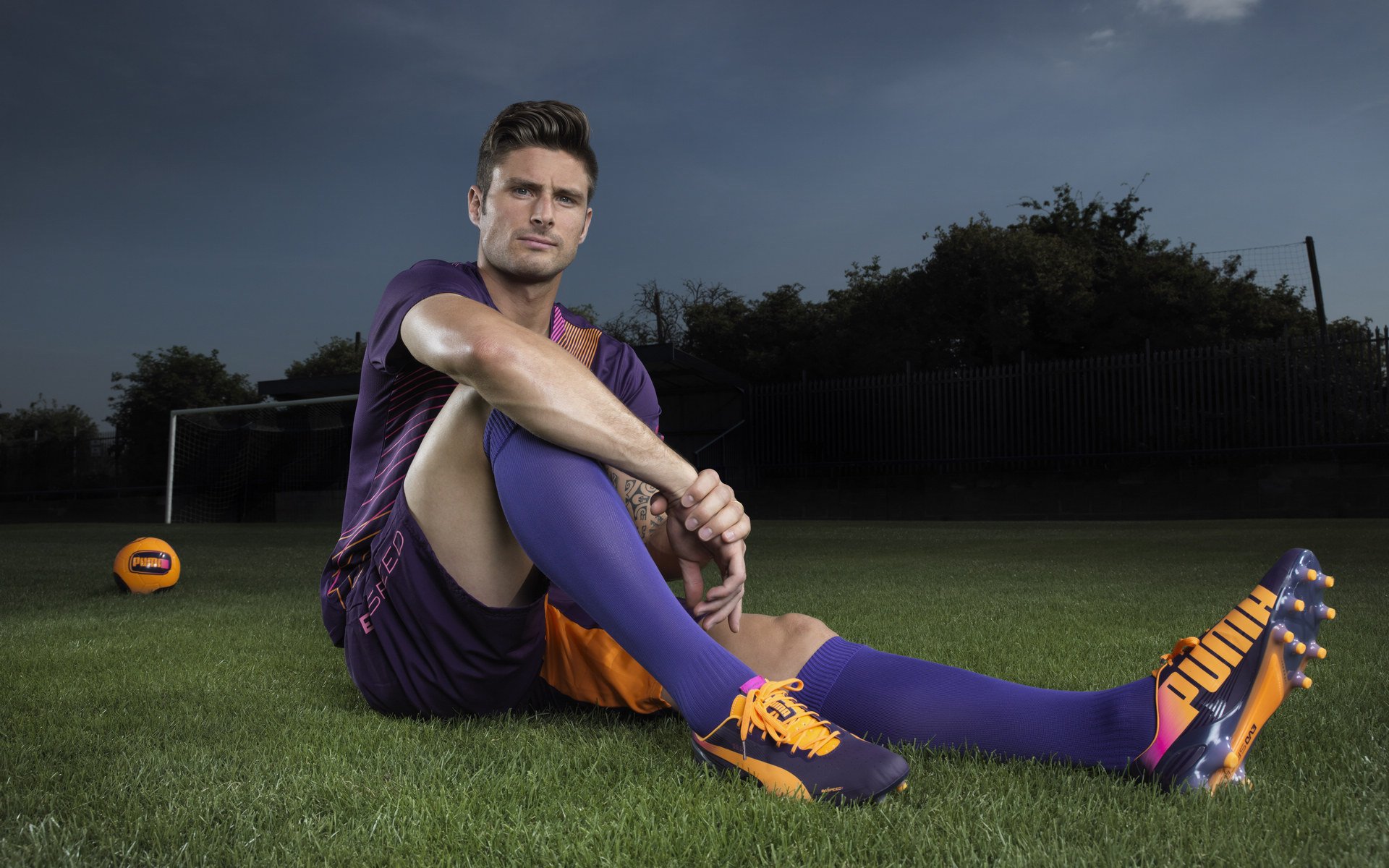 橙衣风暴席卷卡迪夫,荷兰战术革新掀翻威尔士,欧冠决赛级焦点战现预演